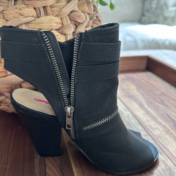 Gorgeous and sexy peep toe heels - Picture 4 of 5